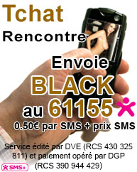 fille black au telephone